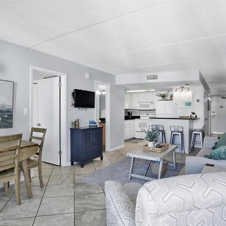 Condo On The Beach- Walk To Restaurants, Shops And Activities. Gulf Shores Exterior photo