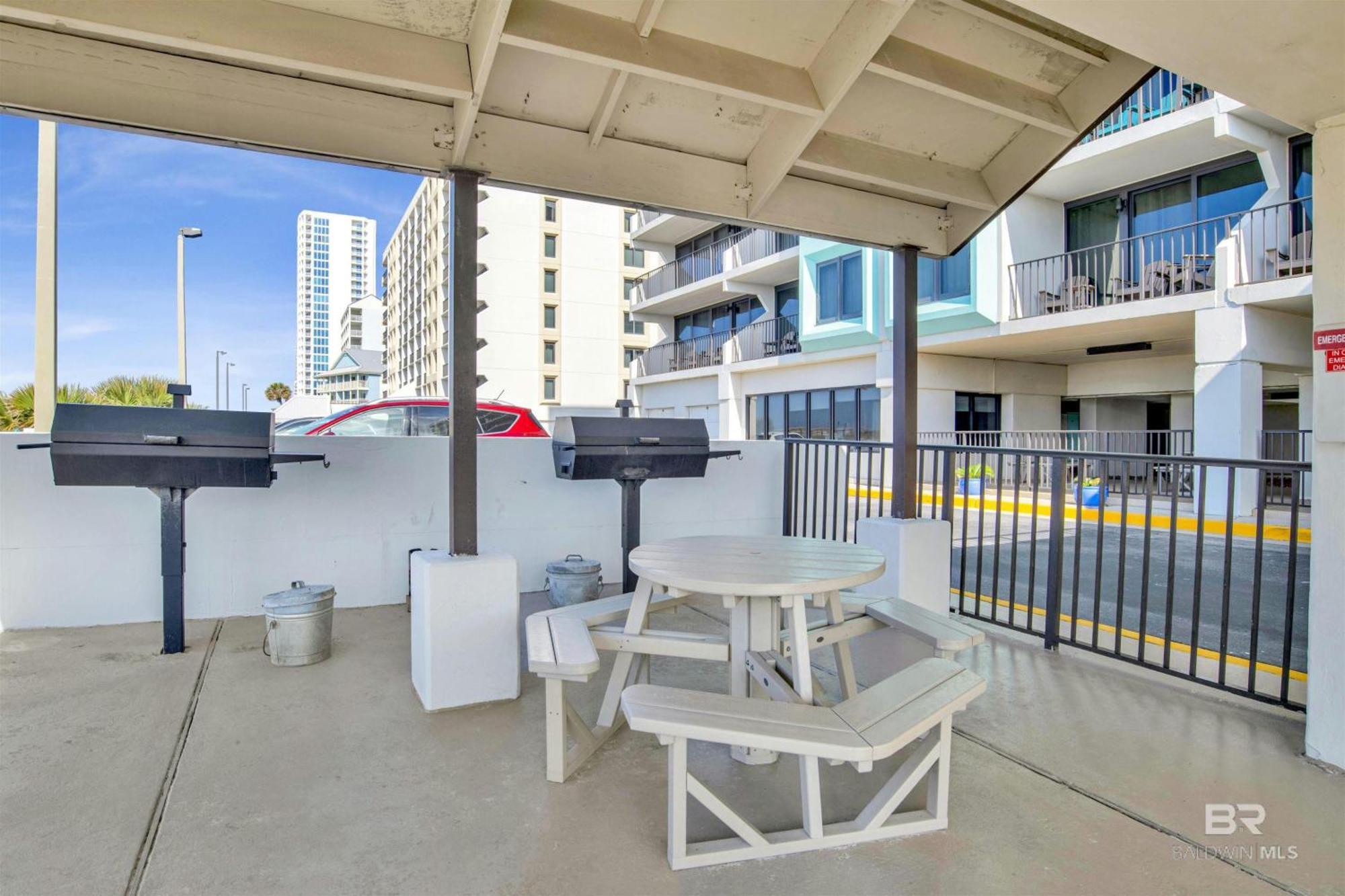 Condo On The Beach- Walk To Restaurants, Shops And Activities. Gulf Shores Exterior photo